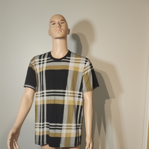 Guess Black and Gold Short Sleeve Tee Modern Design - Picture 6 of 9